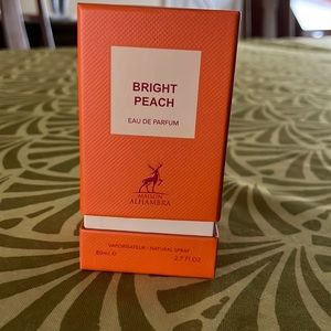 Bright Peach Eau de Parfum by Madison Alhambra